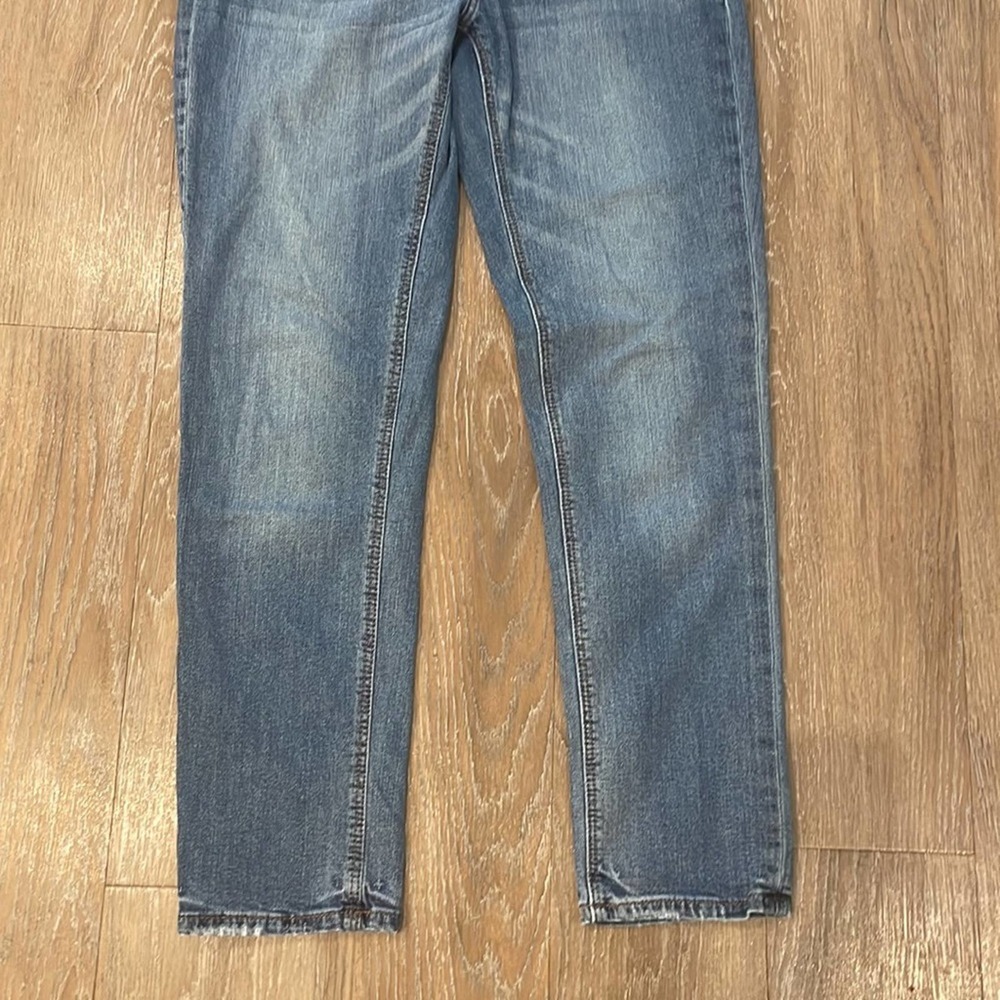 Express• Girlfriend Button-Fly Jeans - Picture 4 of 11